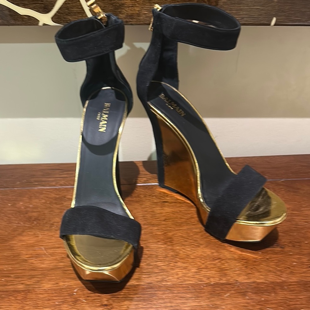 New! Balmain Black and Gold Women's Wedge Sandals